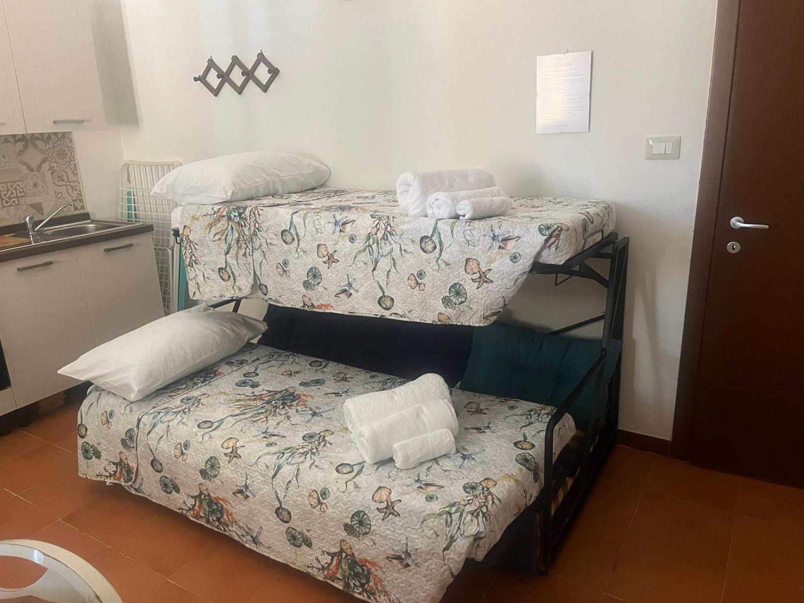 Moncici House Hotel Porto Torres Exterior foto